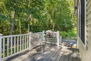 10 Cortland Ave, Stratham, NH 03885 - Photo 9