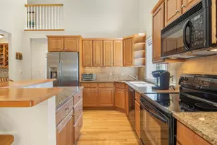 10 Cortland Ave, Stratham, NH 03885 - Photo 19