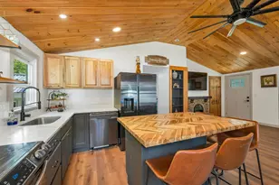 28 Mt Vernon St, Farmington, NH 03835 - Photo 1