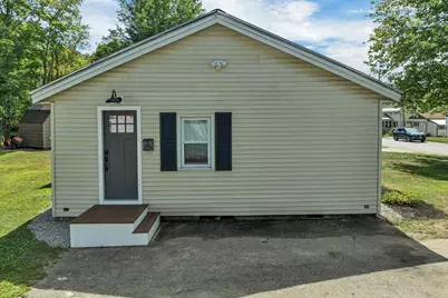 28 Mount Vernon Street, Farmington, NH 03835 - Photo 3