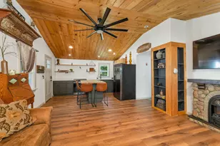 28 Mt Vernon St, Farmington, NH 03835 - Photo 9