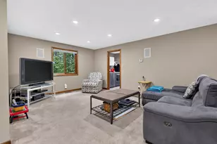8 Seasons Ln, Londonderry, NH 03053 - Photo 21