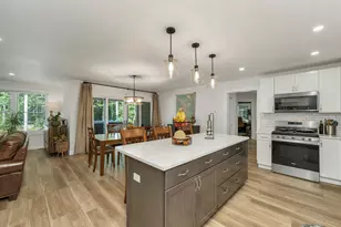 16 Regency Ct, Rochester, NH 03867 - Photo 9