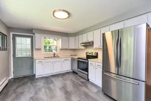 6 Sybil Ln, Litchfield, NH 03052 - Photo 7