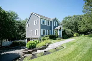 7 Harmony Dr, Londonderry, NH 03053 - Photo 1