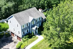 7 Harmony Dr, Londonderry, NH 03053 - Photo 5