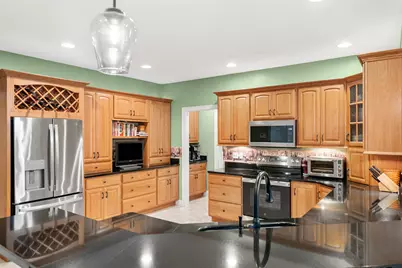 6 Evergreen Drive, Plaistow, NH 03865 - Photo 5