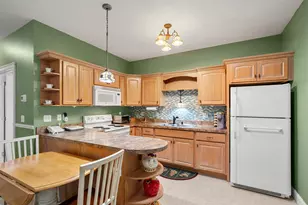 6 Evergreen Dr, Plaistow, NH 03865 - Photo 11