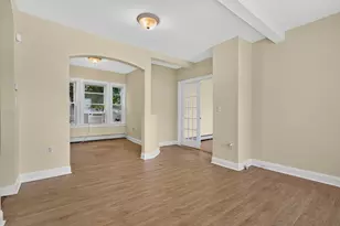 106 W Broadway, Derry, NH 03038 - Photo 9