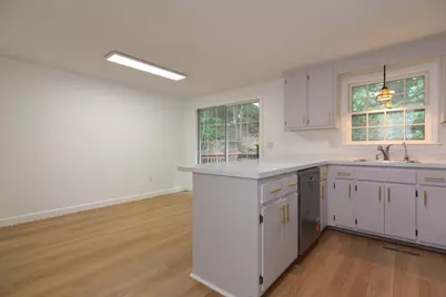 8 Hawkstead Hollow, Nashua, NH 03063 - Photo 7