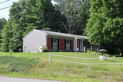 98 Chester Road, Raymond, NH 03077 - Photo 5
