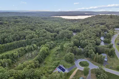 40 Seavey Drive, Auburn, NH 03032 - Photo 3