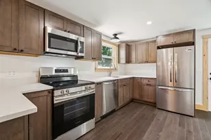 489 Campbell St, Hartford, VT 05001 - Photo 19
