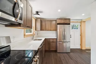 489 Campbell St, Hartford, VT 05001 - Photo 21