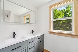 489 Campbell St, Hartford, VT 05001 - Photo 41