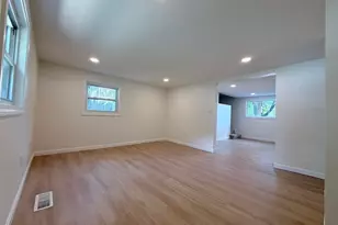 35 Highland Ave, Derry, NH 03038 - Photo 5