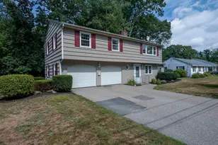 16 Longwood Dr, Hampton, NH 03842 - Photo 3