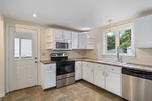 22 Church St, Farmington, NH 03835 - Photo 7