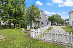 22 Church St, Farmington, NH 03835 - Photo 39