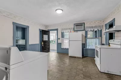 72 B Street, Manchester, NH 03102 - Photo 13