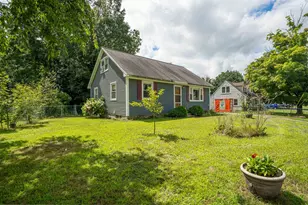 9 Phillips Dr, Hudson, NH 03051 - Photo 5
