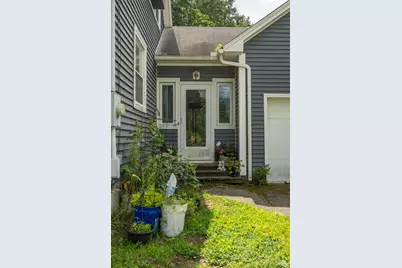 9 Phillips Drive, Hudson, NH 03051 - Photo 7