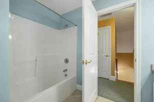 19 Town Village Dr, Salem, NH 03079 - Photo 45