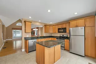 19 Town Village Dr, Salem, NH 03079 - Photo 19