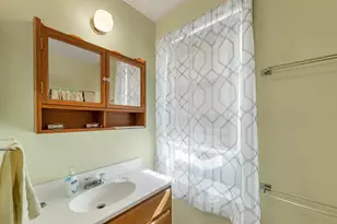 169 E Main St, Tilton, NH 03276 - Photo 35