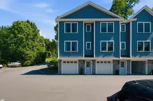32 Charter St, Exeter, NH 03833 - Photo 1