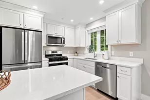 32 Charter St, Exeter, NH 03833 - Photo 9