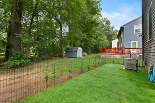 8 St Andrews Cir, Nashua, NH 03062 - Photo 5