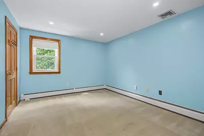 17 Skylark Drive, Derry, NH 03038 - Photo 27