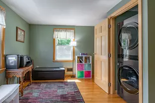 565 Vinton St, Manchester, NH 03103 - Photo 15