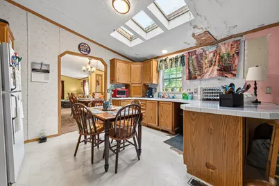 126 Highland Avenue, Littleton, NH 03561 - Photo 9