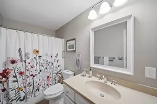 8 Northbrook Dr, Manchester, NH 03102 - Photo 17