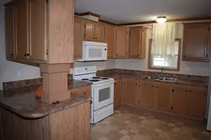 28 Huron St, Whitefield, NH 03598 - Photo 9