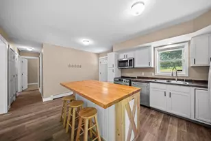 25 Cynthia Dr, Alton, NH 03810 - Photo 3