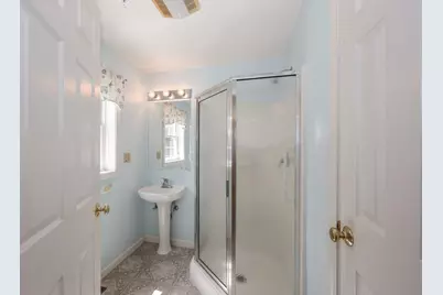 8 Rainbow Drive, Londonderry, NH 03053 - Photo 17