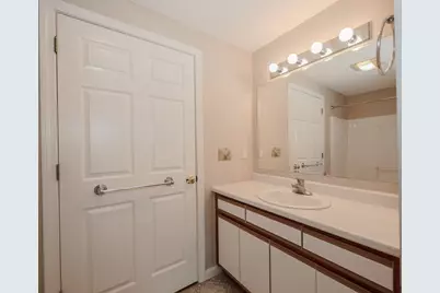 8 Rainbow Drive, Londonderry, NH 03053 - Photo 21
