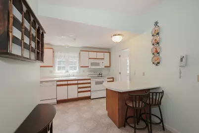 8 Rainbow Drive, Londonderry, NH 03053 - Photo 7