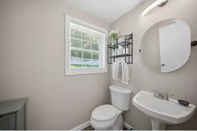 160 Heathrow Avenue, Manchester, NH 03104 - Photo 41