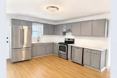 43 Hosley Street, Manchester, NH 03103 - Photo 3