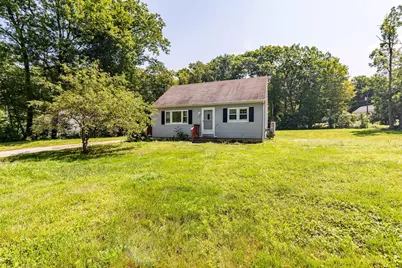 10 Hunter Drive, Raymond, NH 03077 - Photo 1