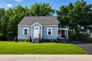34 Alpheus St, Manchester, NH 03103 - Photo 1