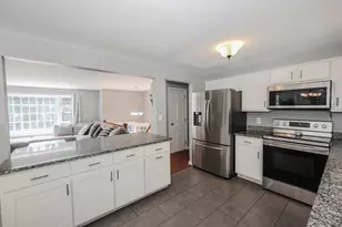 13 Cole Rd, Derry, NH 03038 - Photo 7