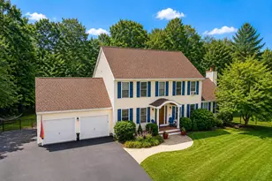 32 Wildewood Ln, Dover, NH 03820 - Photo 1