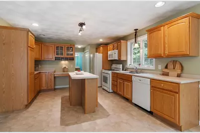13 Lantern Drive, Sandown, NH 03873 - Photo 3