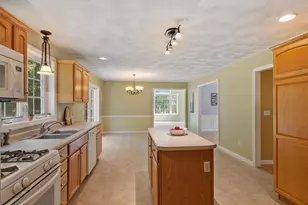 13 Lantern Dr, Sandown, NH 03873 - Photo 7