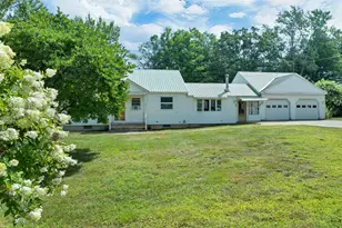 27 Village Ln, Conway, NH 03818 - Photo 7